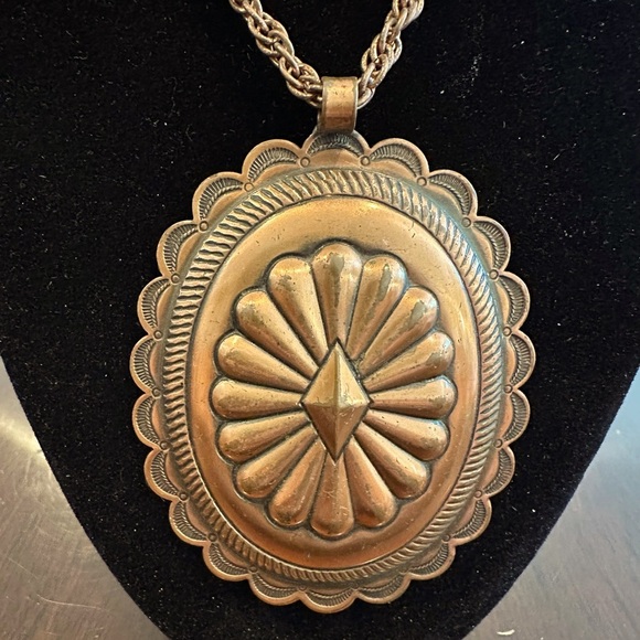 Vintage 25” Signed Van Dell Copper Necklace with Hand-Etched Copper Pendant - Picture 2 of 6